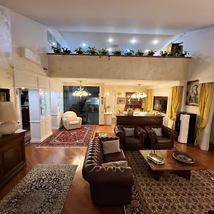 villa-monica.hotels-perugia.com/